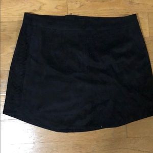 Black Velvet Kendall & Kylie skirt